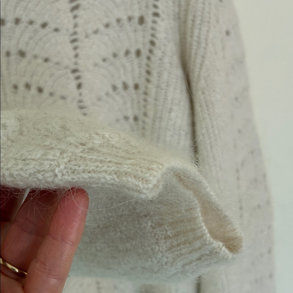Aritzia Little Moon Cream Mohair Balloon Sleeve Cropped Sweater - Picture 12 of 13